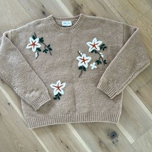 Simons Sweater with embroidered flower design